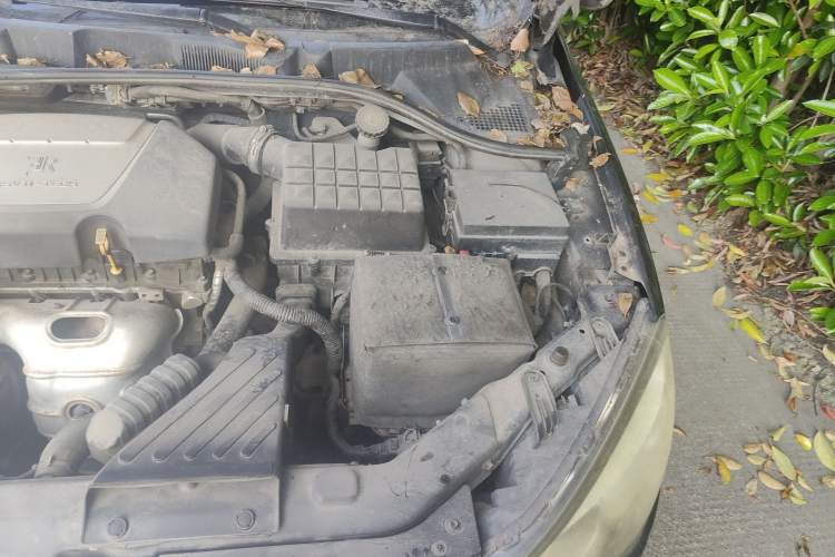 Used Roewe 350 2014 1.5L Automatic Xunyue Version Engine Bay Left
