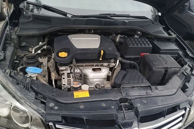 Used Roewe 350 2014 1.5L Manual Swift Edition Engine Bay