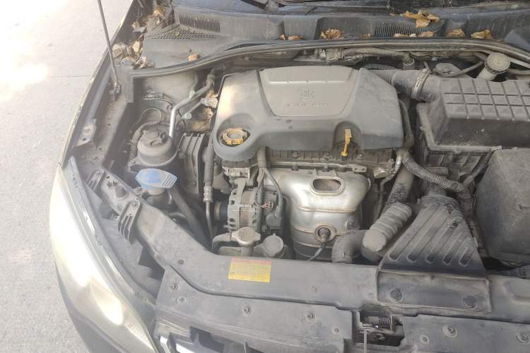 Used Roewe 350 2014 1.5L Automatic Xunyue Version Engine Bay Right
