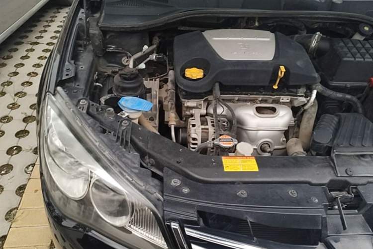 Used Roewe 350 2014 1.5L Manual Swift Edition Engine Bay Right