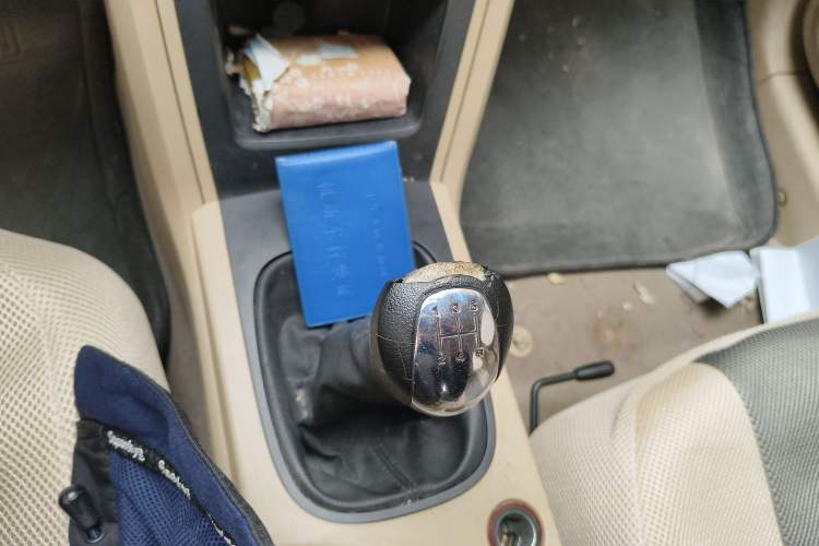 Used Roewe 350 2014 1.5L Manual Xunchi Edition Gear Lever