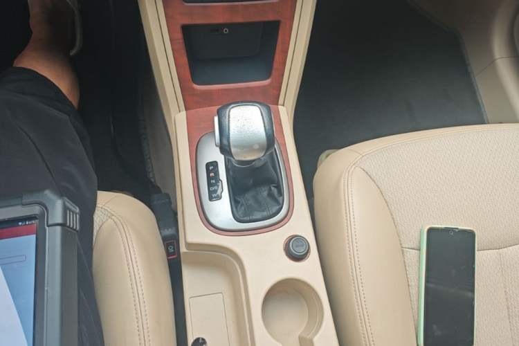 Used Roewe 350 2014 1.5L Automatic Xunyue Version Gear Lever