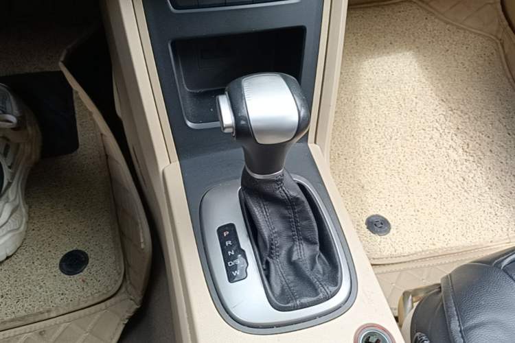 Used Roewe 350 2014 1.5L Automatic Xunda Edition Gear Lever