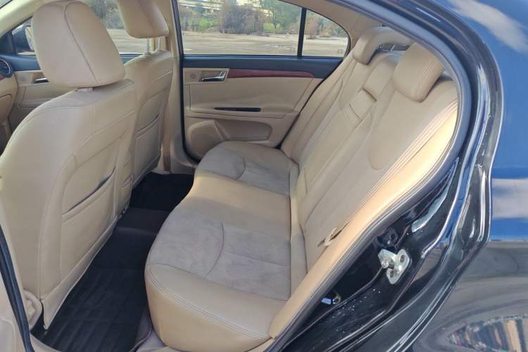 Used Roewe 350 2014 1.5L Automatic Xunyue Version Interior 1