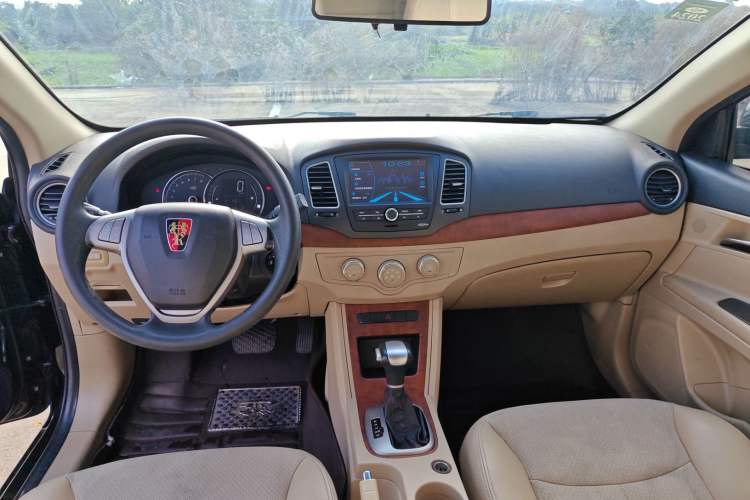 Used Roewe 350 2014 1.5L Automatic Xunyue Version Interior 3