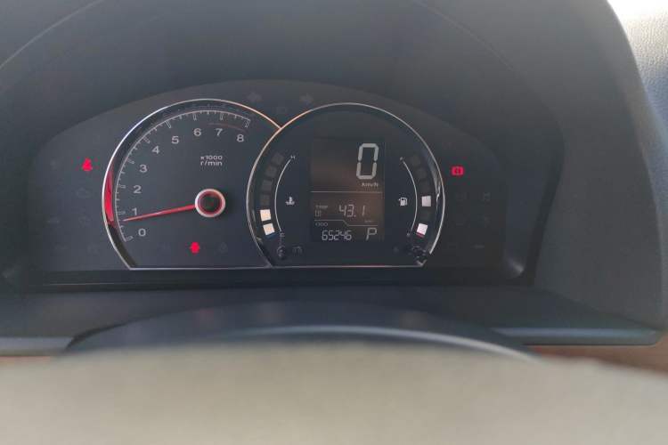 Used Roewe 350 2014 1.5L Automatic Xunyue Version Odometer Close Up