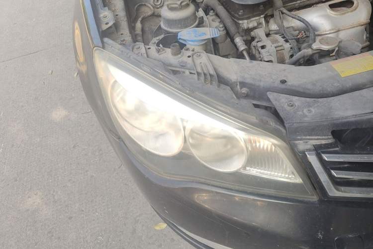 Used Roewe 350 2014 1.5L Automatic Xunyue Version Right Front Headlight