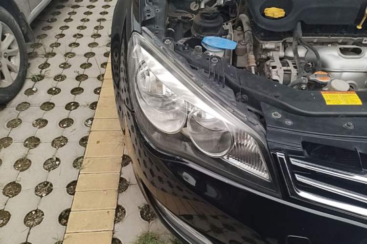Used Roewe 350 2014 1.5L Manual Swift Edition Right Front Headlight