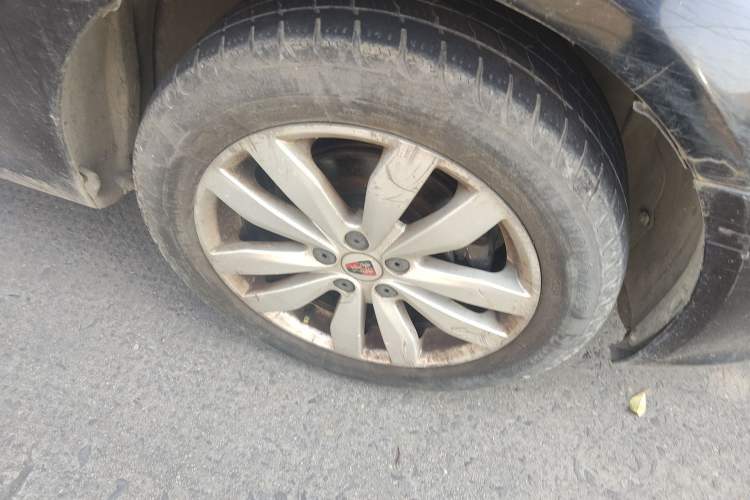 Used Roewe 350 2014 1.5L Automatic Xunyue Version Right Front Wheel Hub
