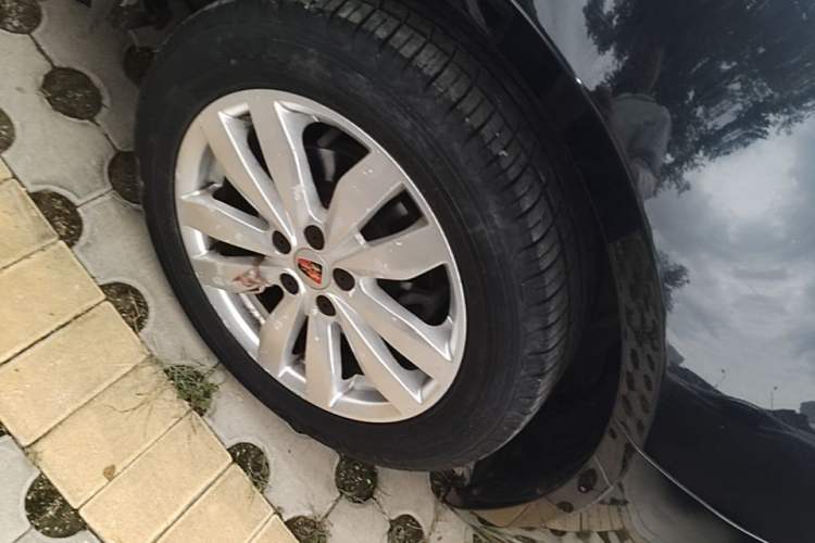 Used Roewe 350 2014 1.5L Manual Swift Edition Right Front Wheel Hub