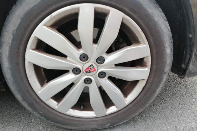 Used Roewe 350 2014 1.5L Automatic Xunyue Version Right Front Wheel Hub
