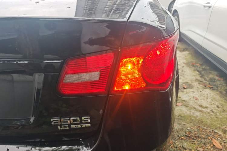 Used Roewe 350 2014 1.5L Automatic Xunyue Version Right Rear Taillight