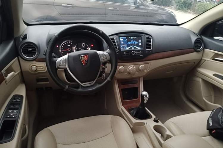 Used Roewe 350 2014 1.5L Manual Swift Edition Steering Wheel