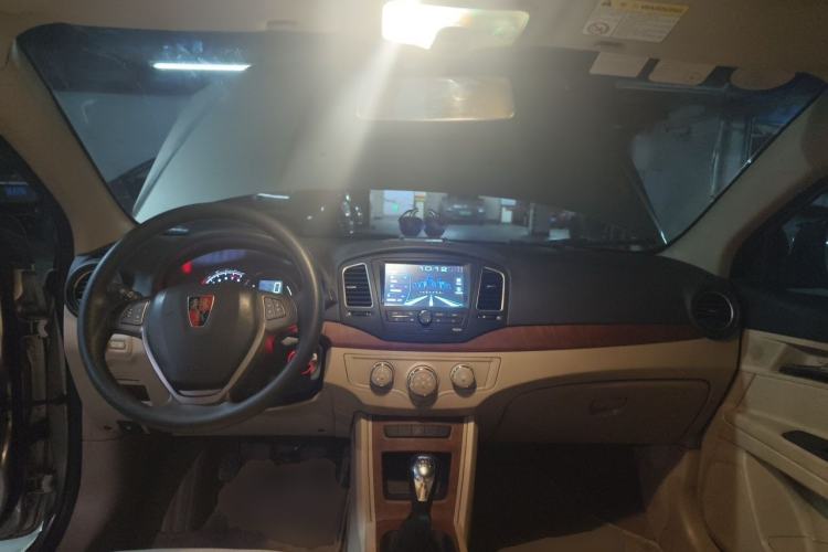 Used Roewe 350 2014 1.5L Manual Swift Edition Center Console