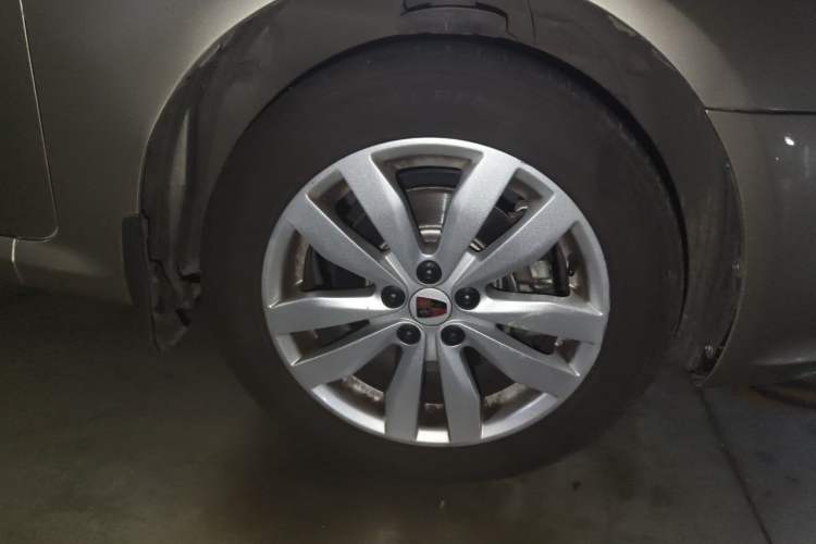 Used Roewe 350 2014 1.5L Manual Swift Edition Right Front Wheel Hub