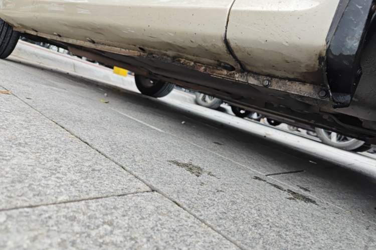 Used Roewe 350 2014 1.5L Manual Swift Edition Chassis Front Right