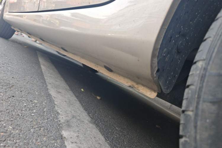 Used Roewe 350 2014 1.5L Manual Xunchi Edition Chassis Rear Left