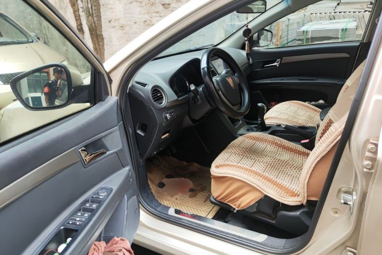 Used Roewe 350 2014 1.5L Manual Swift Edition Driver Seat