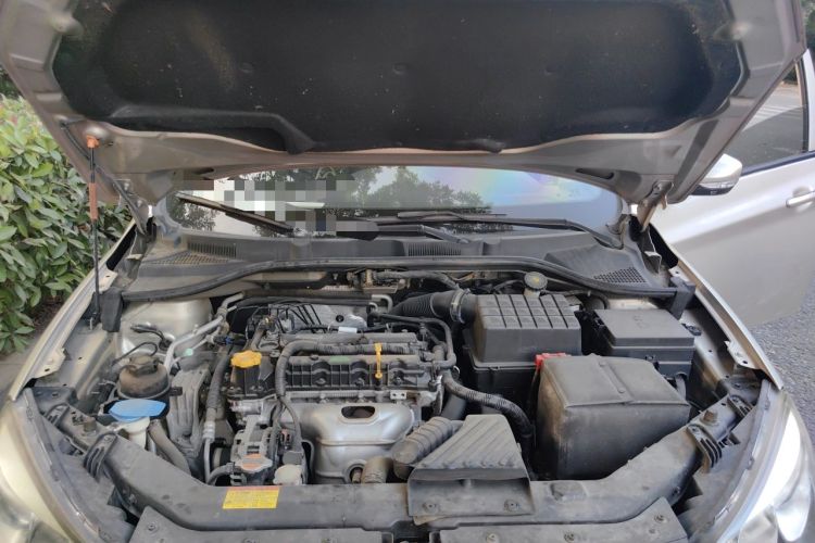 Used Roewe 350 2014 1.5L Automatic Xunda Edition Engine Bay