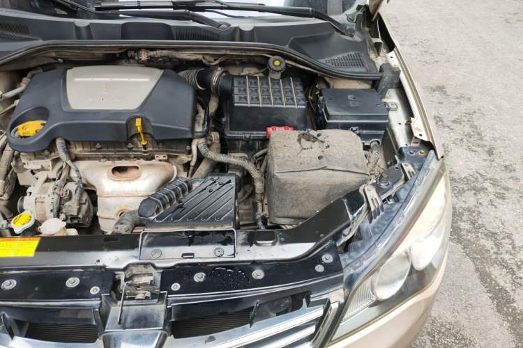 Used Roewe 350 2014 1.5L Manual Swift Edition Engine Bay Left
