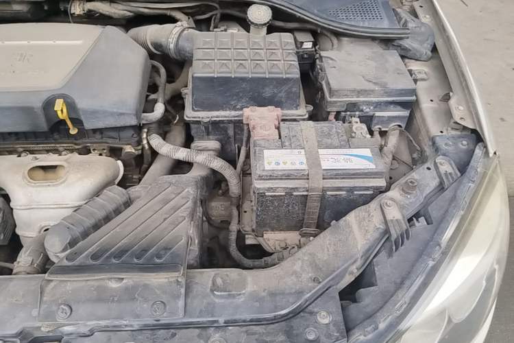 Used Roewe 350 2014 1.5L Automatic Xunyue Version Engine Bay Left