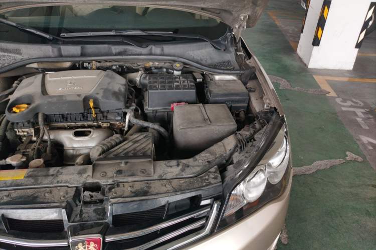 Used Roewe 350 2014 1.5L Automatic Xunyue Version Engine Bay Left