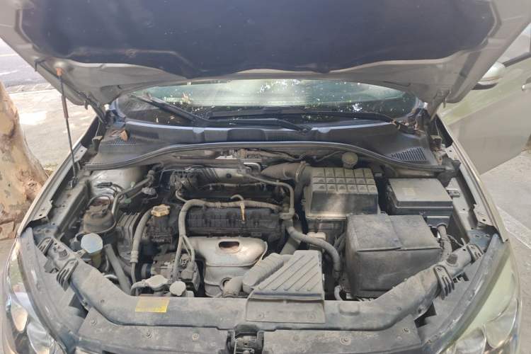 Used Roewe 350 2014 1.5L Automatic Xunyue Version Engine Bay