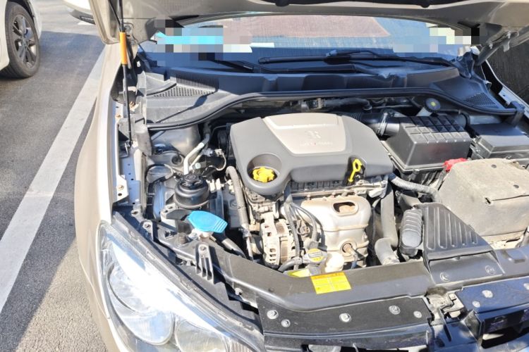 Used Roewe 350 2014 1.5L Automatic Xunyue Version Engine Bay Right