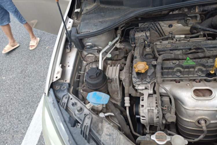 Used Roewe 350 2014 1.5L Manual Xunchi Edition Engine Bay Right