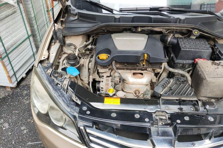 Used Roewe 350 2014 1.5L Manual Swift Edition Engine Bay Right