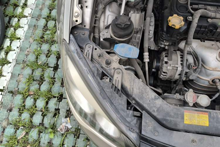 Used Roewe 350 2014 1.5L Manual Xunchi Edition Engine Bay Right