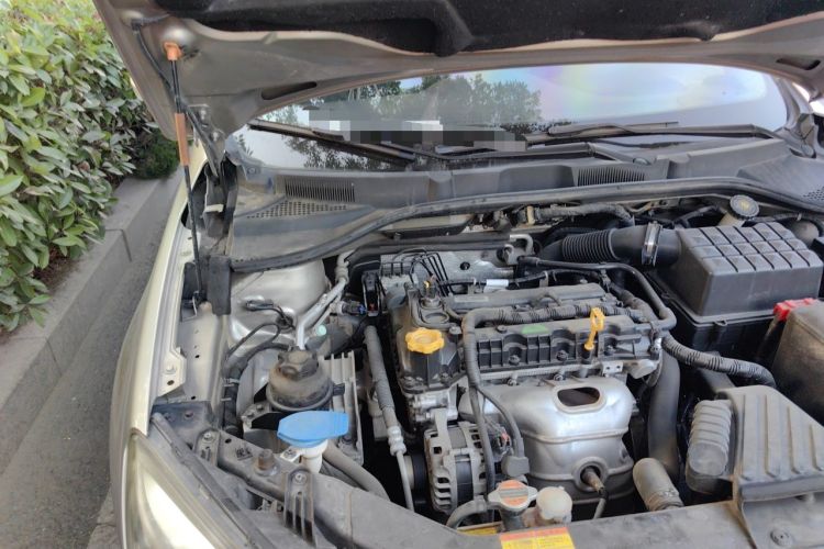 Used Roewe 350 2014 1.5L Automatic Xunda Edition Engine Bay Right