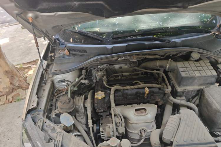 Used Roewe 350 2014 1.5L Automatic Xunyue Version Engine Bay Right