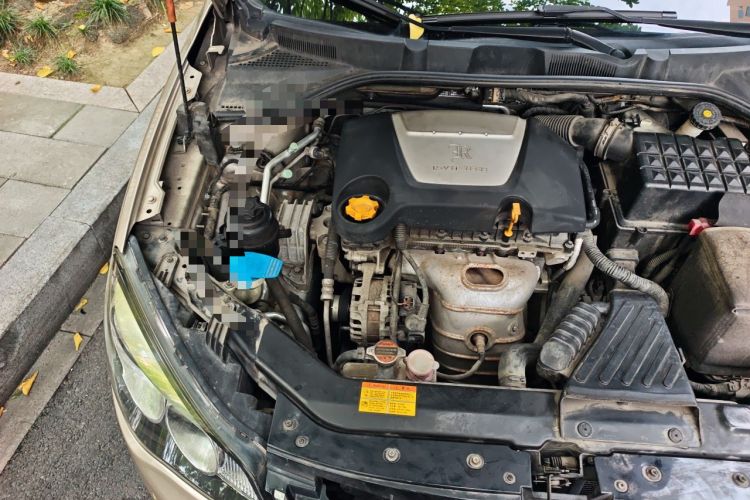 Used Roewe 350 2014 1.5L Automatic Xunyue Version Engine Bay Right