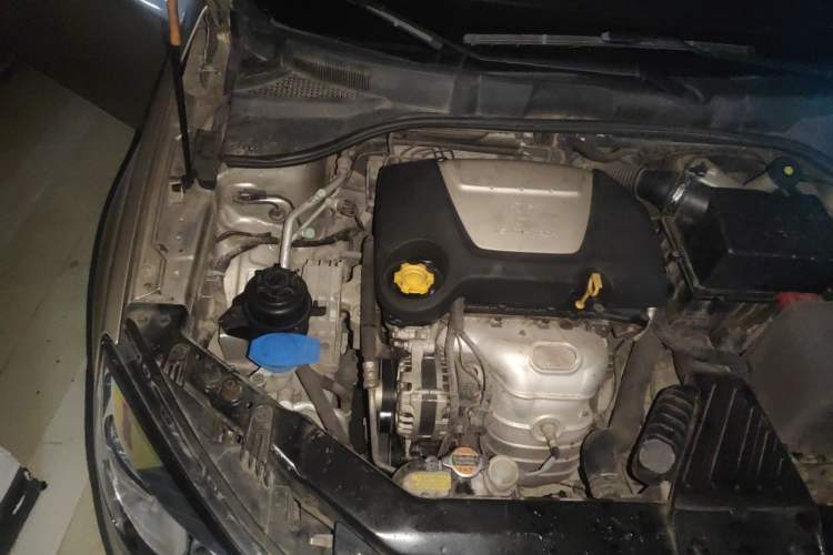 Used Roewe 350 2014 1.5L Automatic Xunyue Version Engine Bay Right