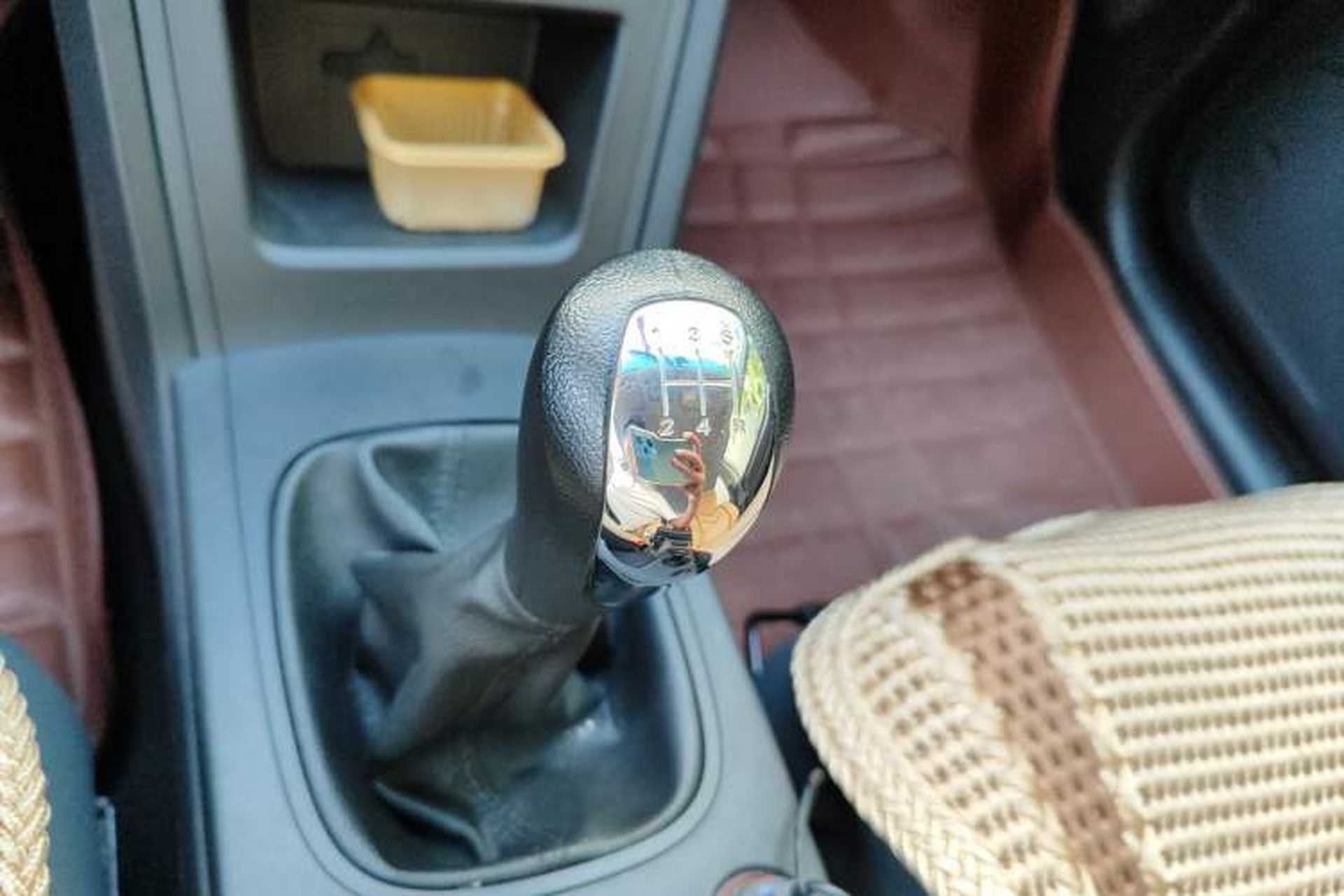 Used Roewe 350 2014 1.5L Manual Xunchi Edition Gear Lever