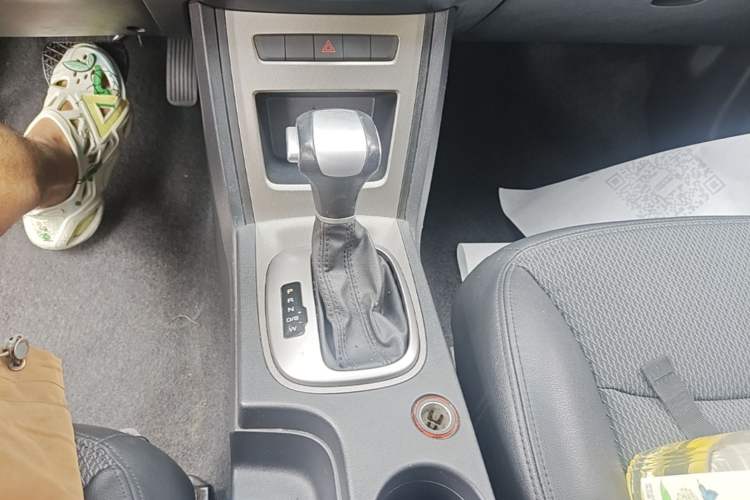Used Roewe 350 2014 1.5L Automatic Xunyue Version Gear Lever