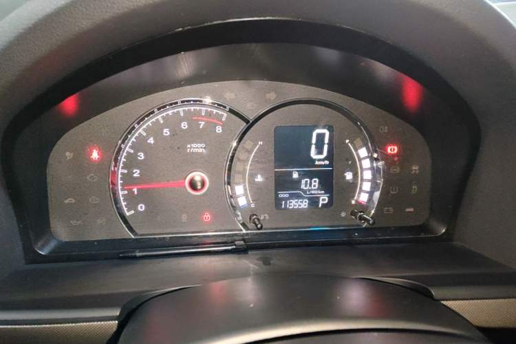Used Roewe 350 2014 1.5T Automatic Jingyi Edition Instrument Cluster