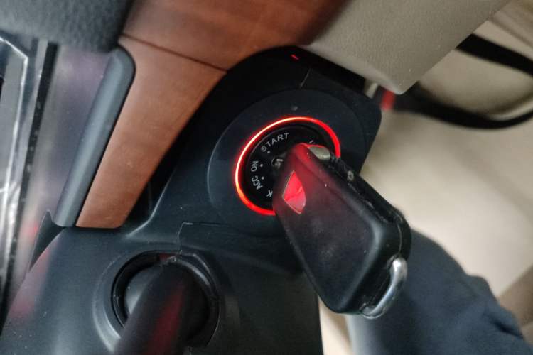 Used Roewe 350 2014 1.5L Automatic Xunyue Version Interior 1