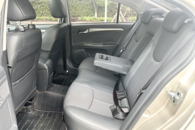 Used Roewe 350 2014 1.5T Automatic Jingyi Edition Interior 2