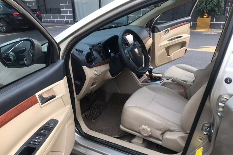 Used Roewe 350 2014 1.5L Automatic Xunyue Version Interior 4