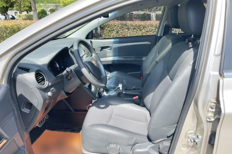 Used Roewe 350 2014 1.5T Automatic Jingyi Edition Interior 5