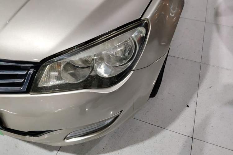 Used Roewe 350 2014 1.5T Automatic Jingyi Edition Left Front Headlight