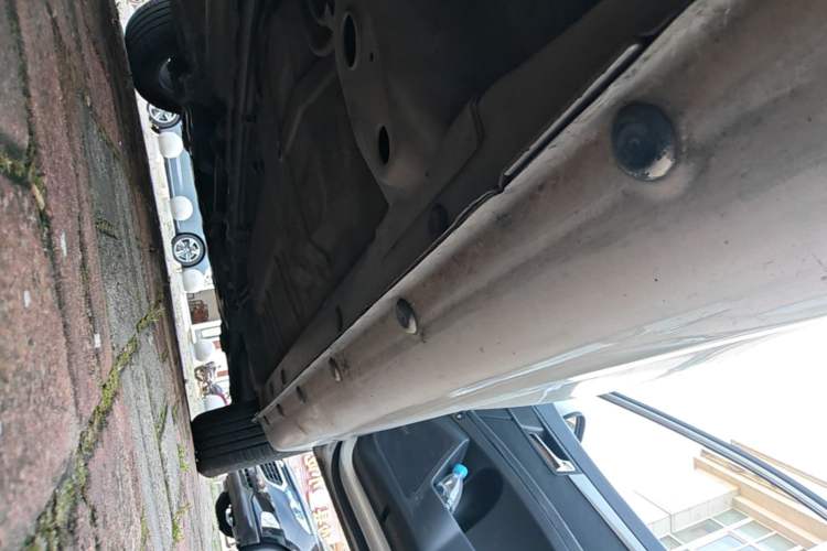 Used Roewe 350 2014 1.5L Manual Xunchi Edition Left Side Sill