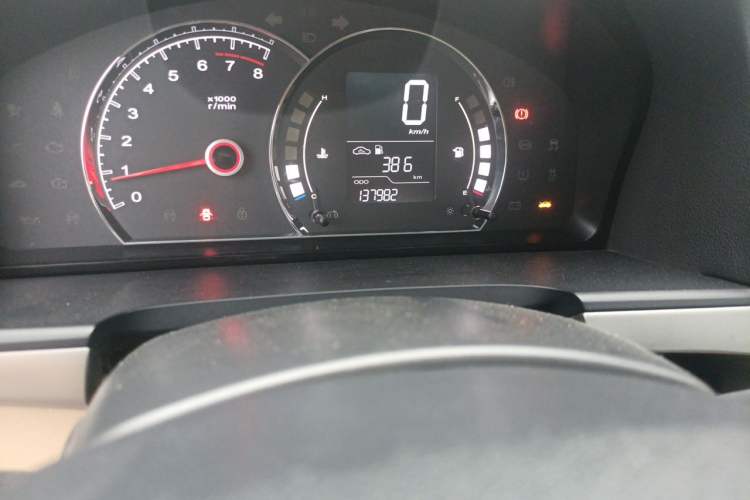 Used Roewe 350 2014 1.5L Manual Xunchi Edition Odometer Close Up