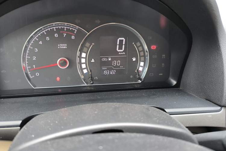 Used Roewe 350 2014 1.5L Manual Xunchi Edition Odometer Close Up