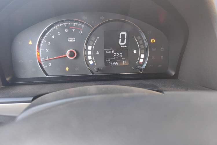 Used Roewe 350 2014 1.5L Automatic Xunda Edition Odometer Close Up