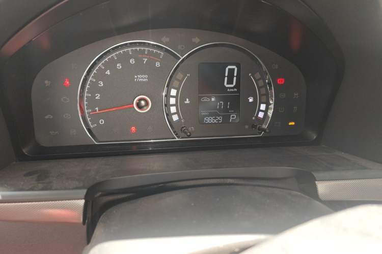 Used Roewe 350 2014 1.5L Automatic Xunyue Version Odometer Close Up