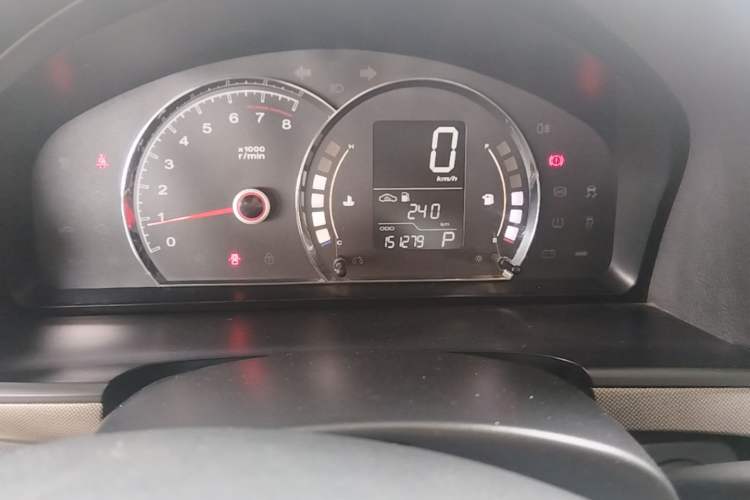 Used Roewe 350 2014 1.5L Automatic Xunyue Version Odometer Close Up