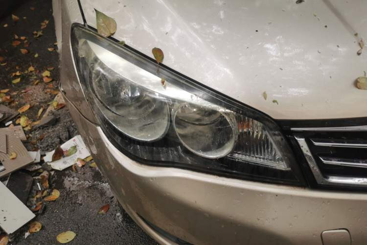 Used Roewe 350 2014 1.5L Manual Xunchi Edition Right Front Headlight